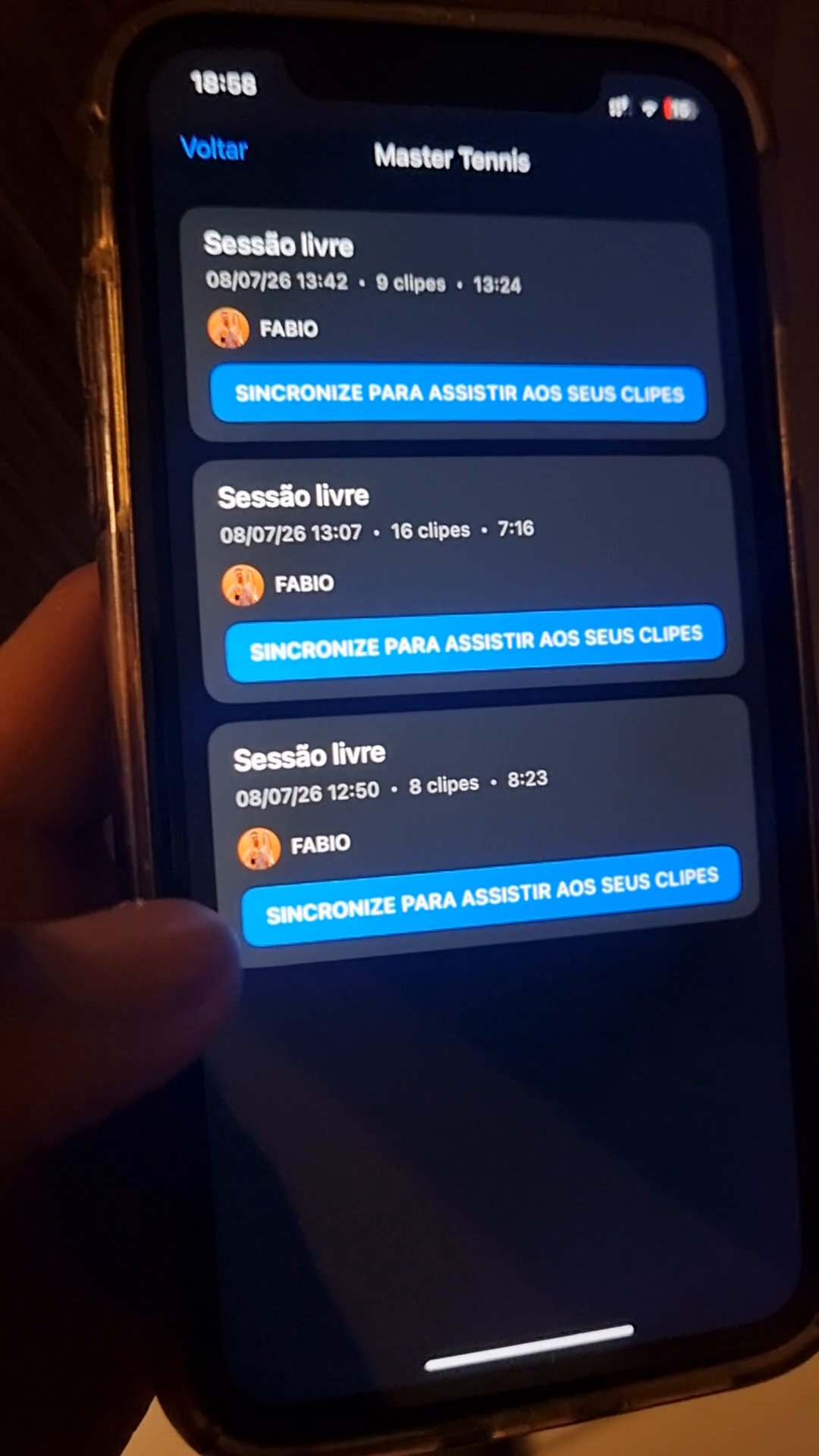 Lista de sessões e partidas da arena no aplicativo 3D Tennis